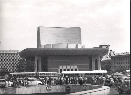 Teatrul National din PIata Universitatii in forma nemodernizata